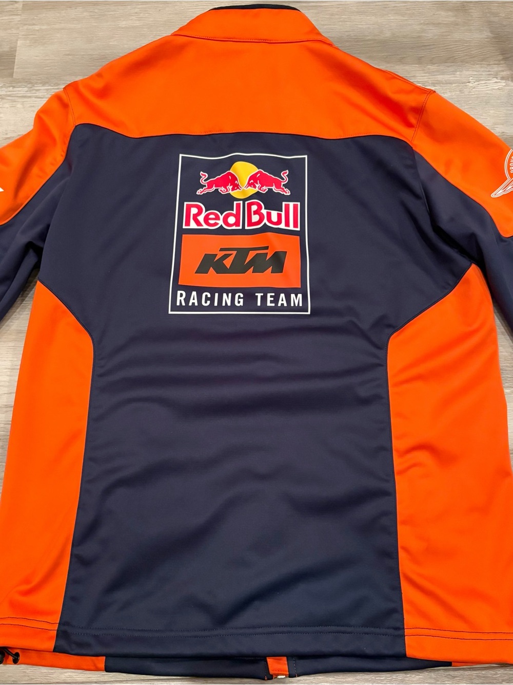 NEW REDBULL KTM RACE TEAM JACKET - Picture 2 of 3